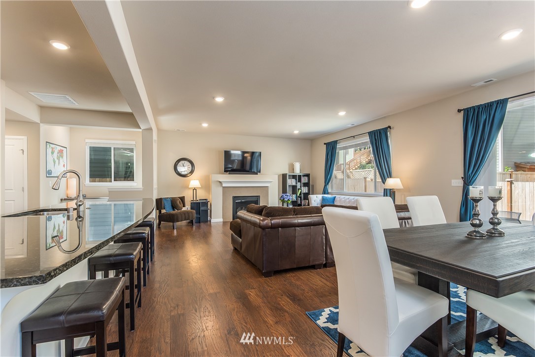 15926 Meridian Drive Southeast Bothell, WA 98012 - Photo 8 of 24 Gallery Image 8