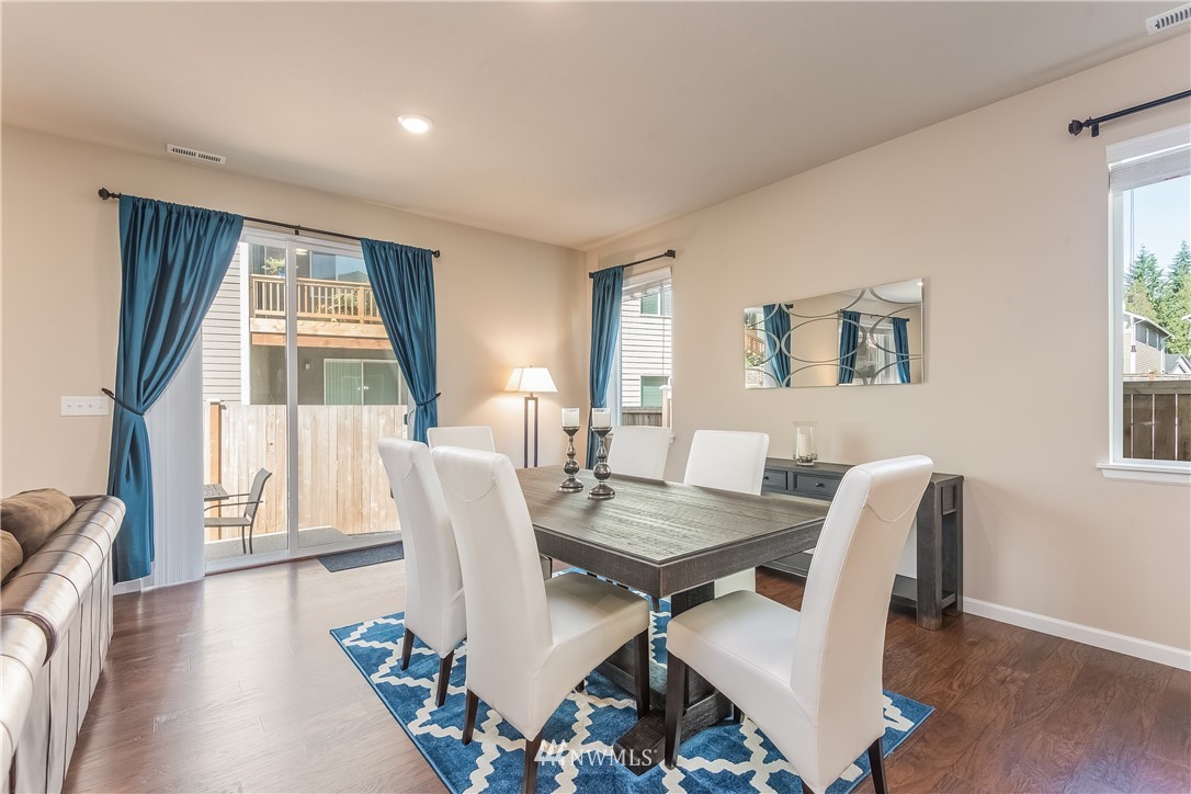 15926 Meridian Drive Southeast Bothell, WA 98012 - Photo 9 of 24 Gallery Image 9