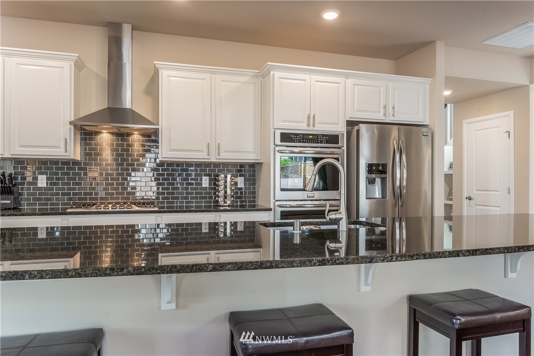 15926 Meridian Drive Southeast Bothell, WA 98012 - Photo 10 of 24 Gallery Image 10