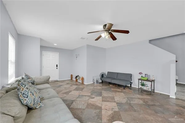 $1,900 | 3806 View Point Drive, Edinburg, TX 78542