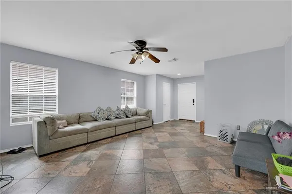 $1,900 | 3806 View Point Drive, Edinburg, TX 78542