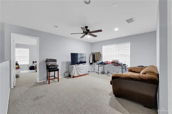 $1,900 | 3806 View Point Drive, Edinburg, TX 78542