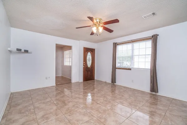 $1,525 | 3409 Herbert, Pearland, TX 77584