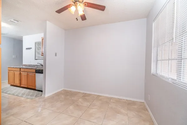 $1,525 | 3409 Herbert, Pearland, TX 77584