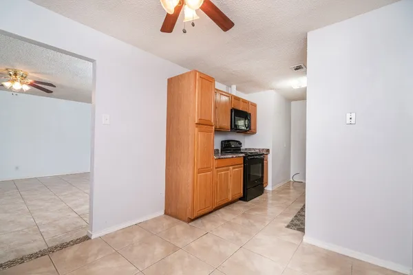 $1,525 | 3409 Herbert, Pearland, TX 77584