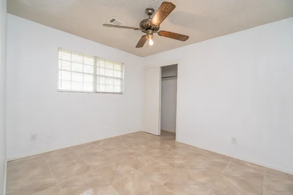 $1,525 | 3409 Herbert, Pearland, TX 77584