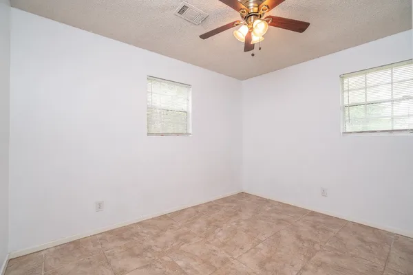 $1,525 | 3409 Herbert, Pearland, TX 77584