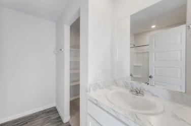 529 Don Lane Itasca, TX 76055 - Photo 7 of 15 a bathroom with a bathtub and a sink