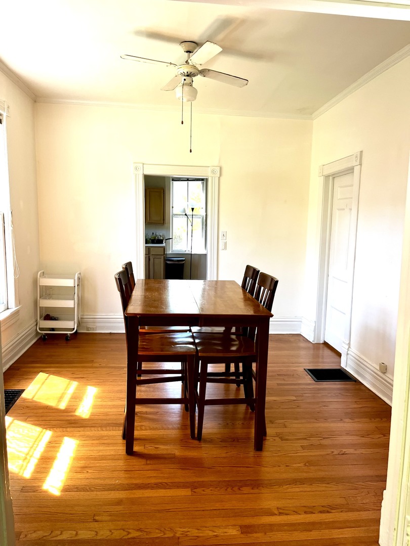 810 Simpson Street Evanston, IL 60201 - Photo 12 of 24