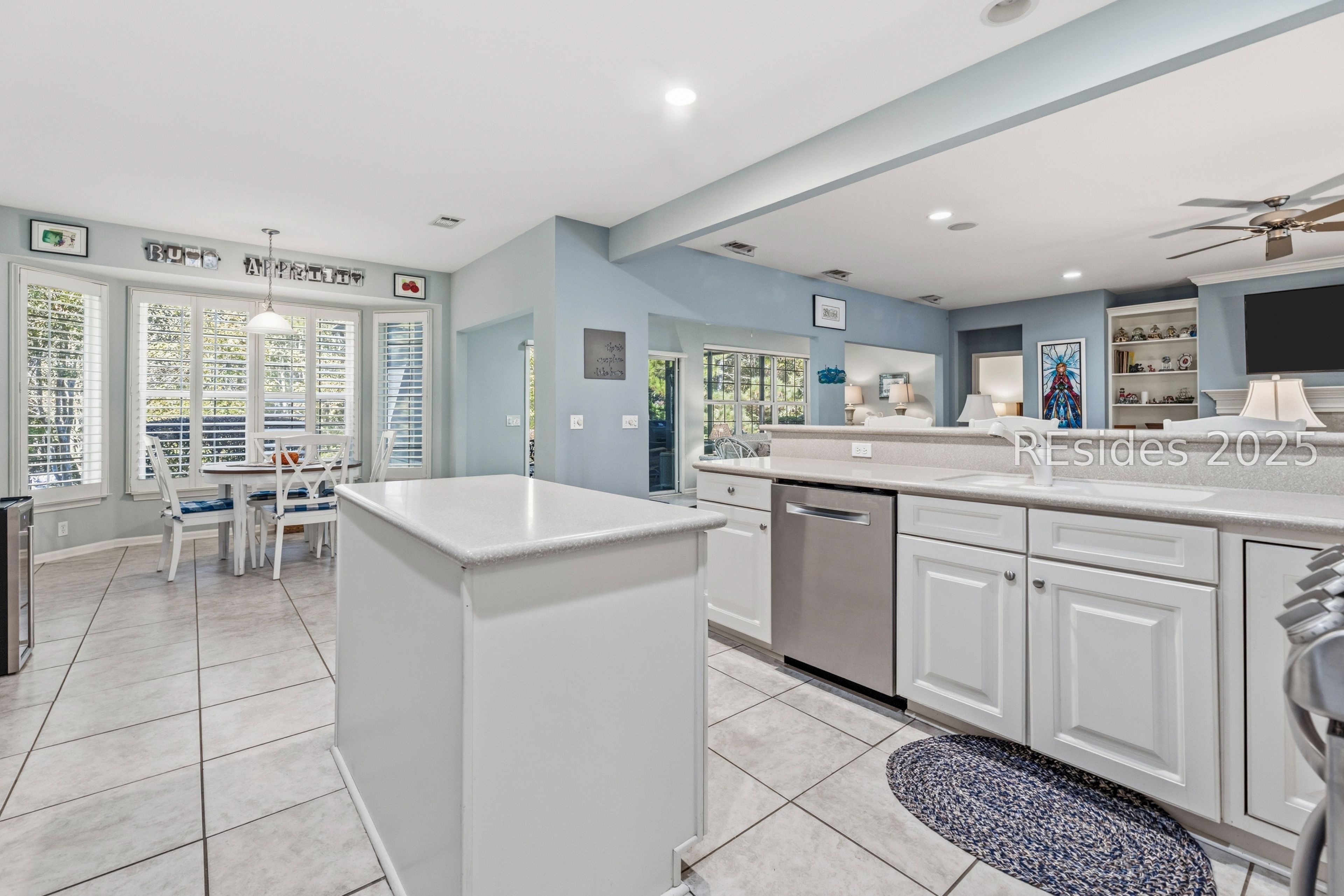 10 Fairforest Lane Bluffton, SC 29909 - Photo 17 of 46 Large bright open kitchen