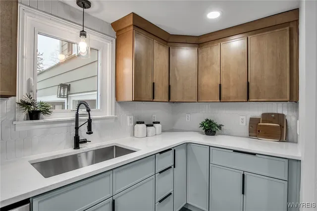 $529,000 | 243 Lehn Springs Drive, Amherst, NY 14221