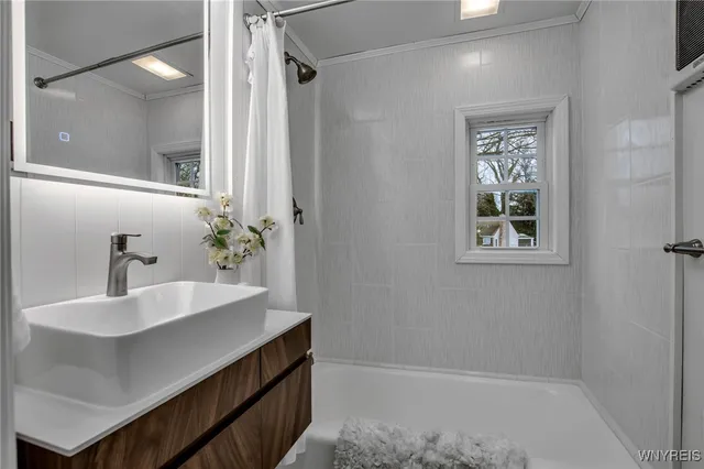 $529,000 | 243 Lehn Springs Drive, Amherst, NY 14221