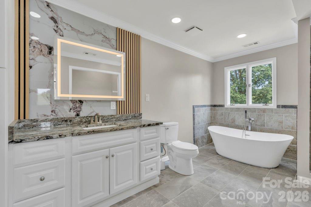 490 Morehead Road Marion, NC 28752 - Photo 5 of 48 Gallery Image 5