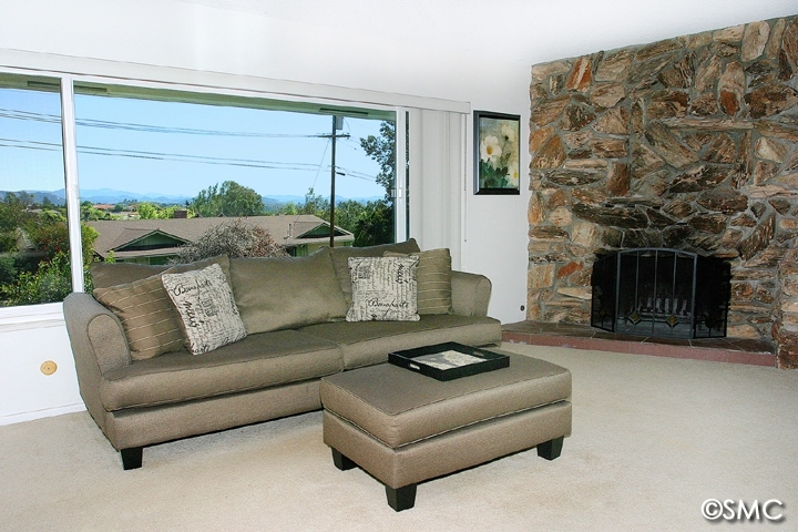 158 Orvil Way Fallbrook, CA 92028 - Photo 3 of 19 Gallery Image 3