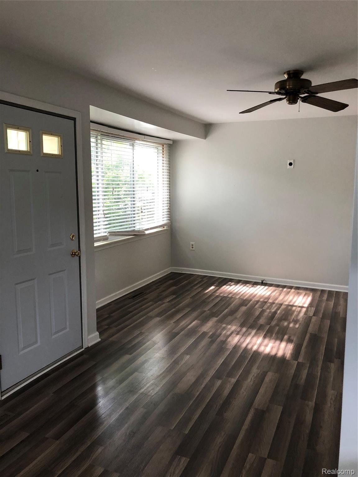 3525 Alida Avenue Rochester, MI 48309 - Photo 11 of 16 IMG_3807.JPG