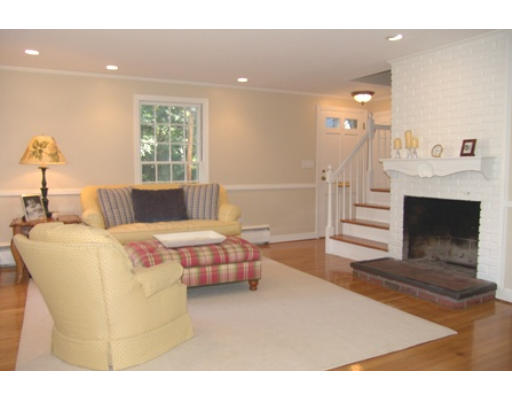 13 Brewster Road Hingham, MA 02043 - Photo 3 of 16 Gallery Image 3