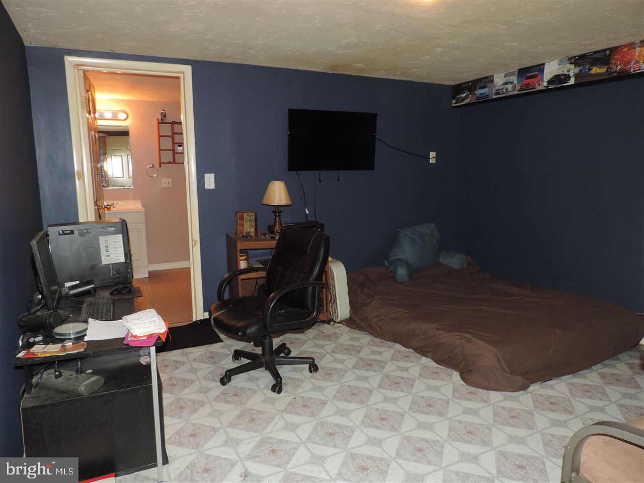 2351 Meeting House Road Spring Grove, PA 17362 - Photo 14 of 27
