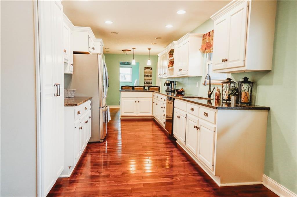 324 Griffin Road Indianapolis, IN 46227 - Photo 2 of 24 Gallery Image 2