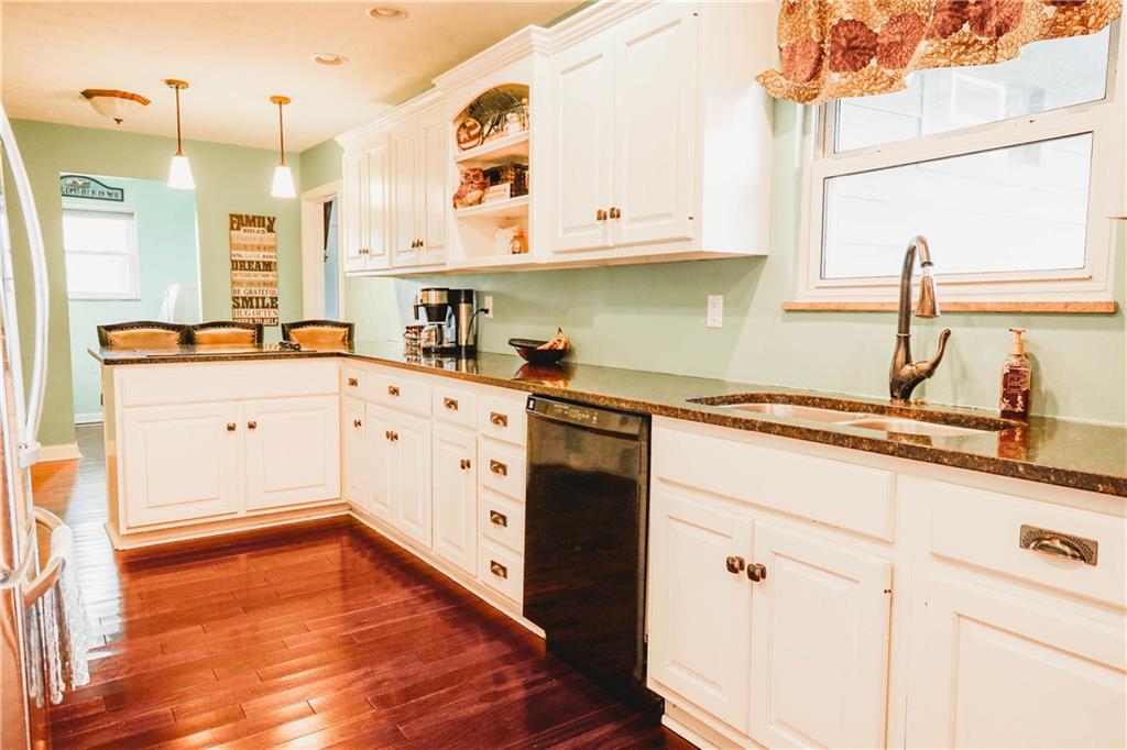 324 Griffin Road Indianapolis, IN 46227 - Photo 3 of 24 Gallery Image 3