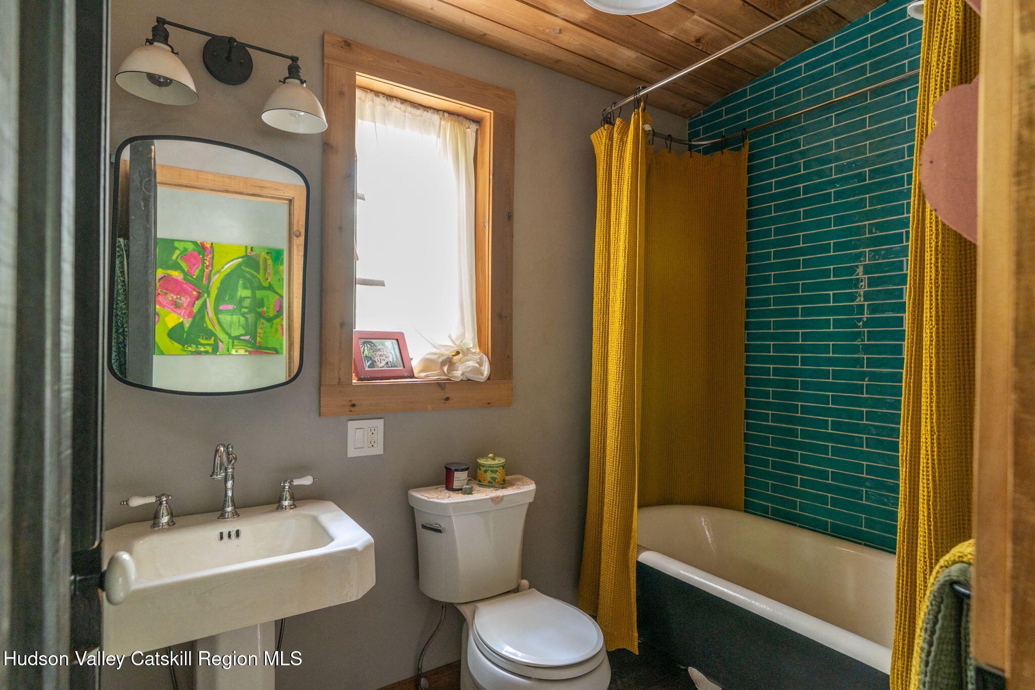 36 Cross Patch Road Willow, NY 12495 - Photo 17 of 32 a bathroom with a sink and a mirror