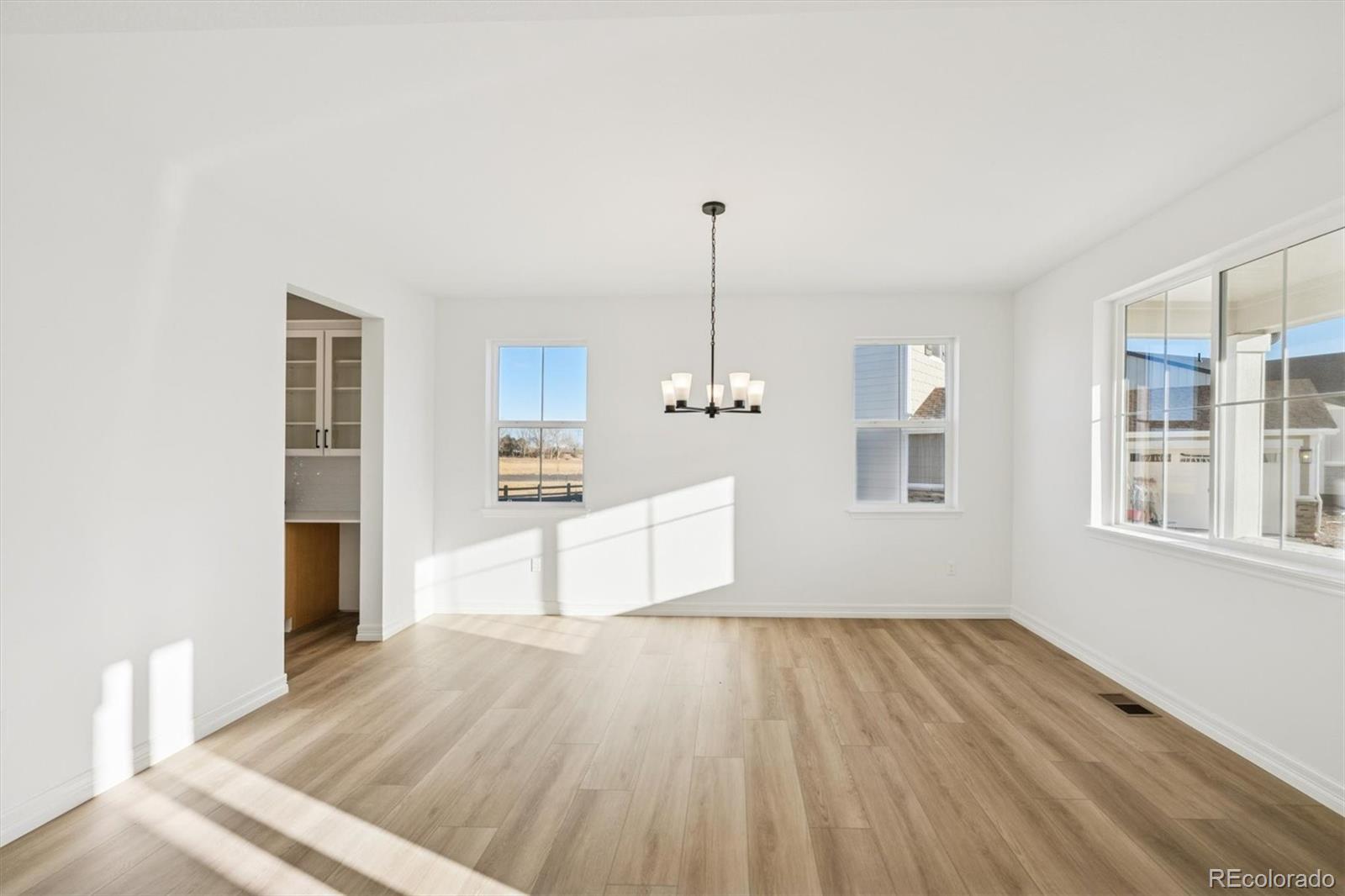 6126 Oban Road Timnath, CO 80547 - Photo 2 of 27