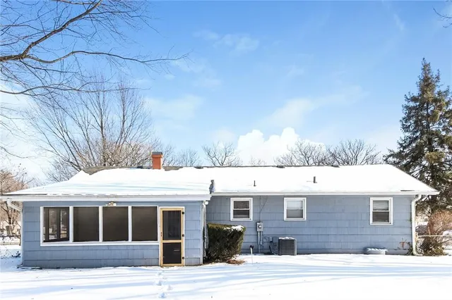 $1,495 | 3812 South James Avenue, Independence, MO 64055