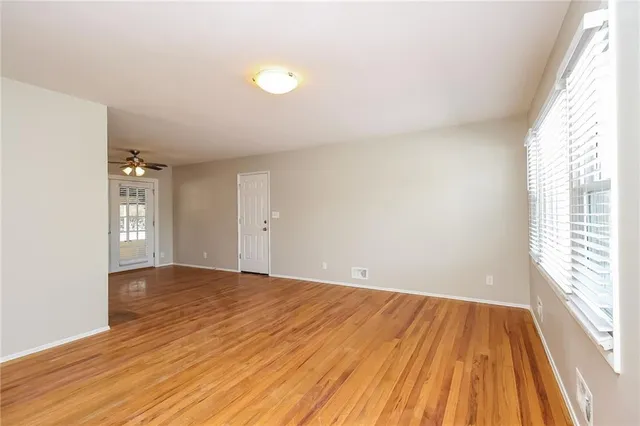 $1,495 | 3812 South James Avenue, Independence, MO 64055