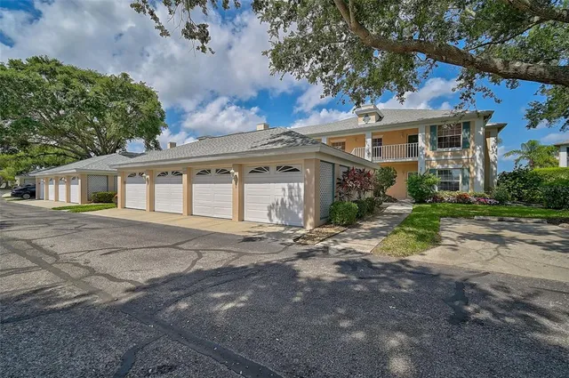 $359,000 | 4215 Caddie Drive East, Unit 101, Bradenton, FL 34203