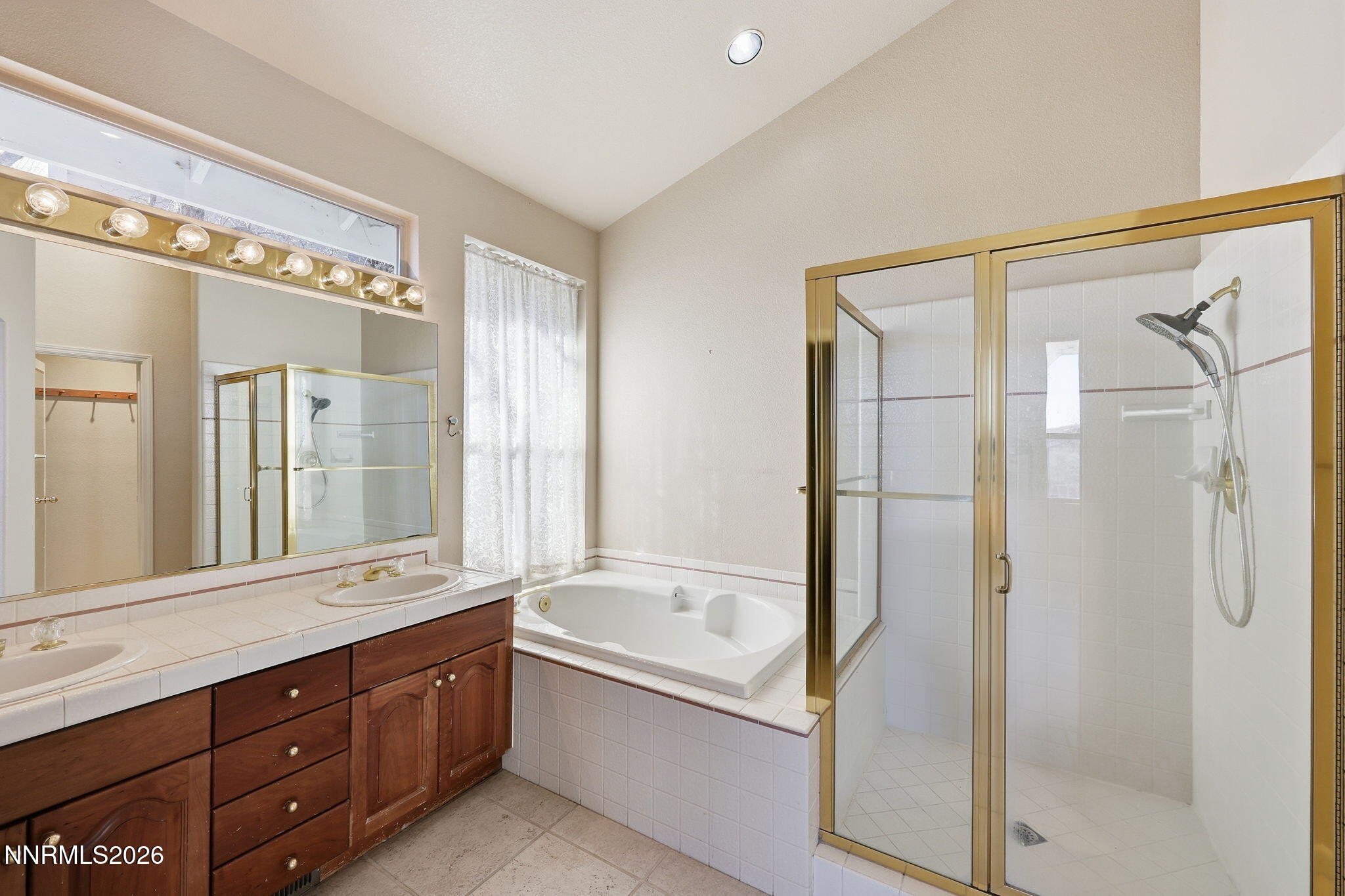 6168 Chaise Court Reno, NV 89519 - Photo 14 of 25 14-web-or-mls-0z9a0932 s h