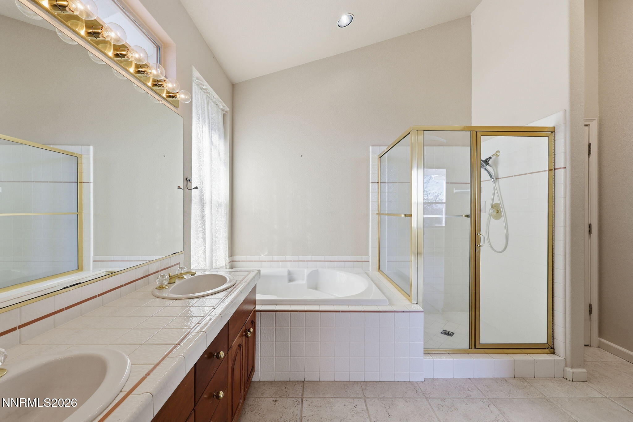 6168 Chaise Court Reno, NV 89519 - Photo 17 of 25 17-web-or-mls-0z9a0950 s h