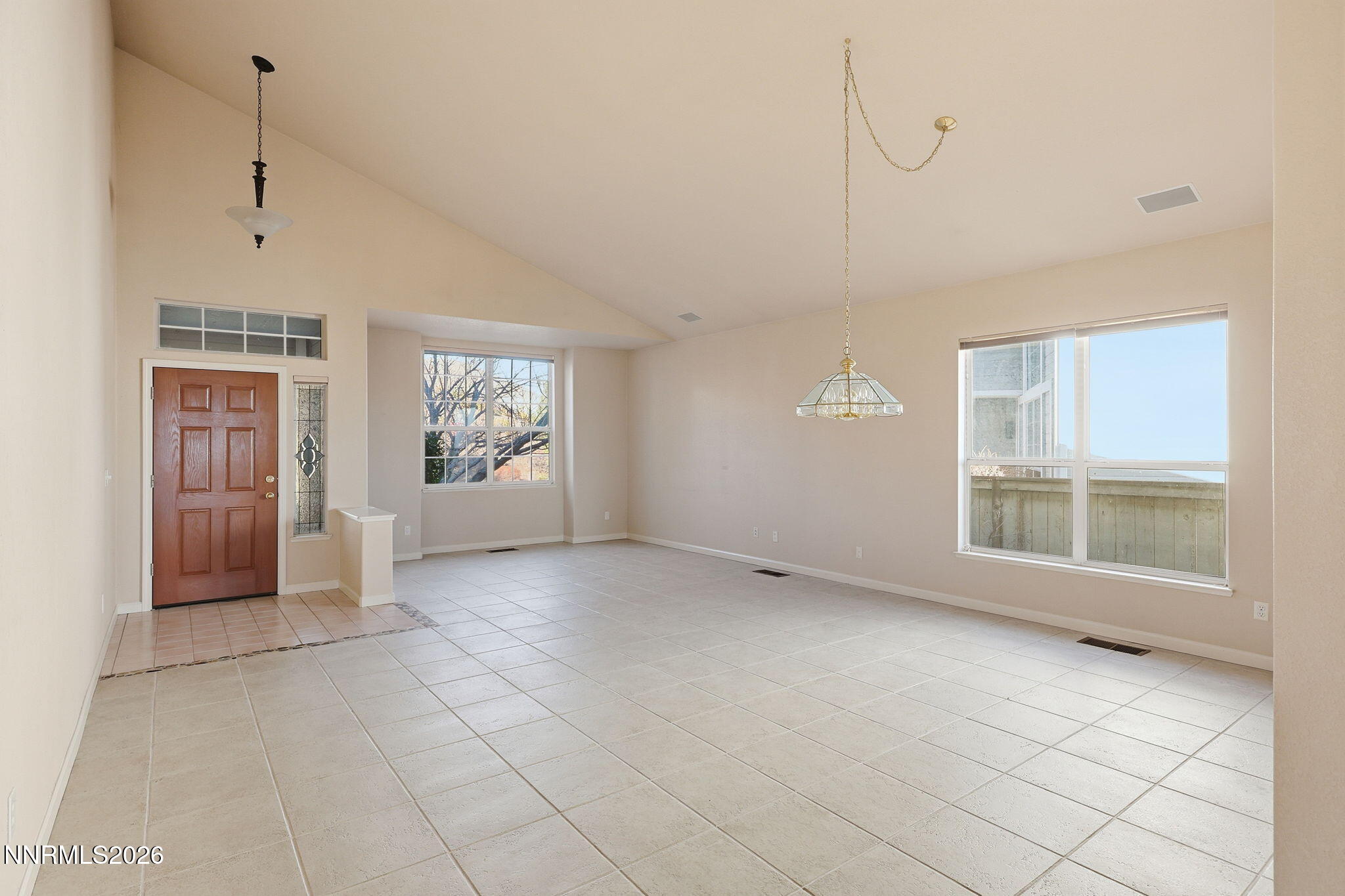 6168 Chaise Court Reno, NV 89519 - Photo 4 of 25 4-web-or-mls-0z9a0857 s h
