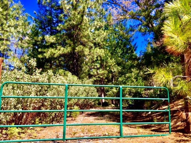 a view of a outdoor space