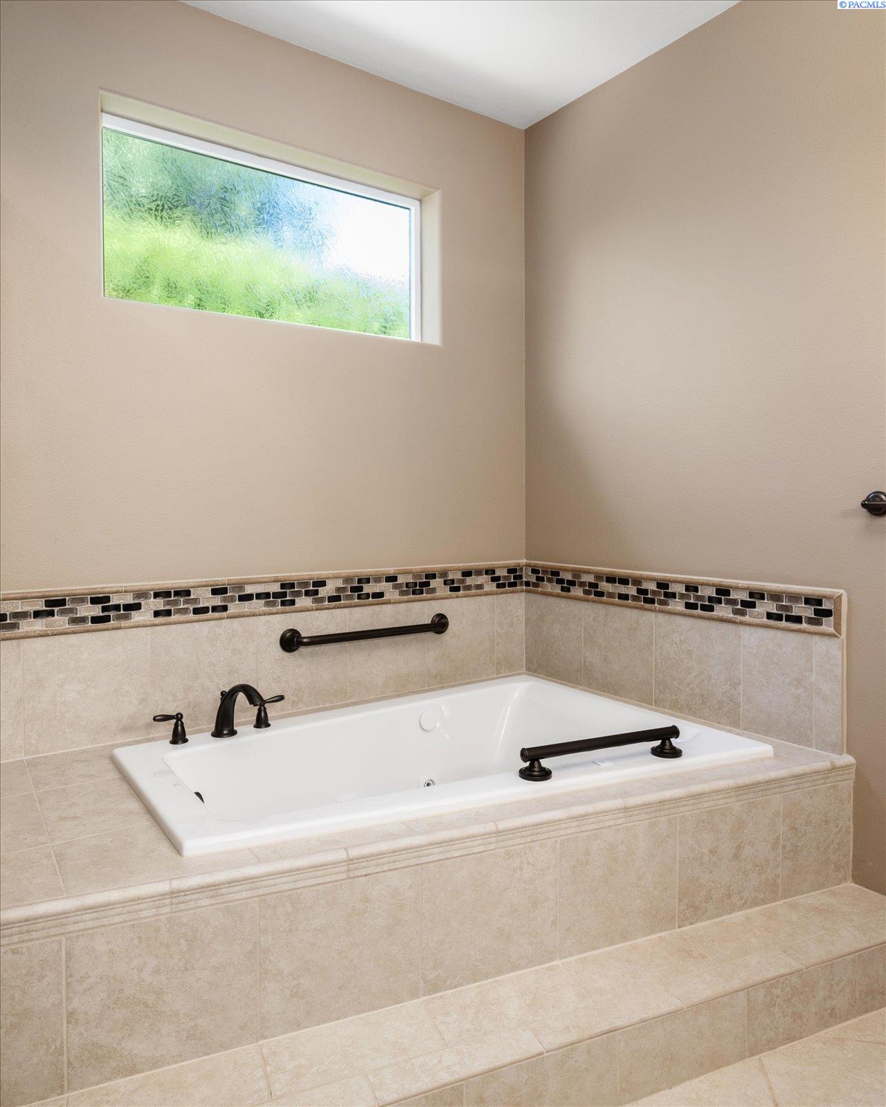 326 Rachel Road Kennewick, WA 99338 - Photo 36 of 50 Gallery Image 36