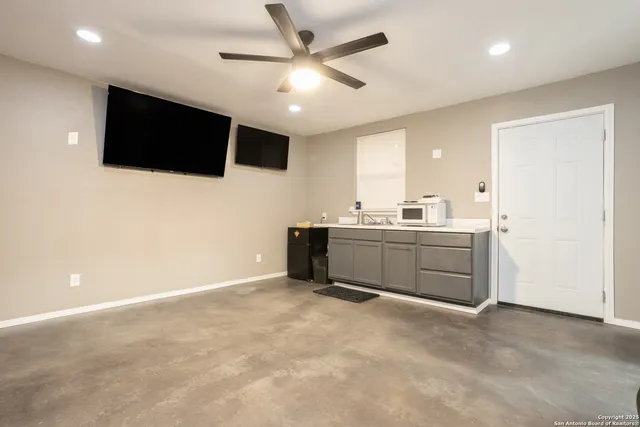 $389,000 | 309 Meandering Way, Del Rio, TX 78840