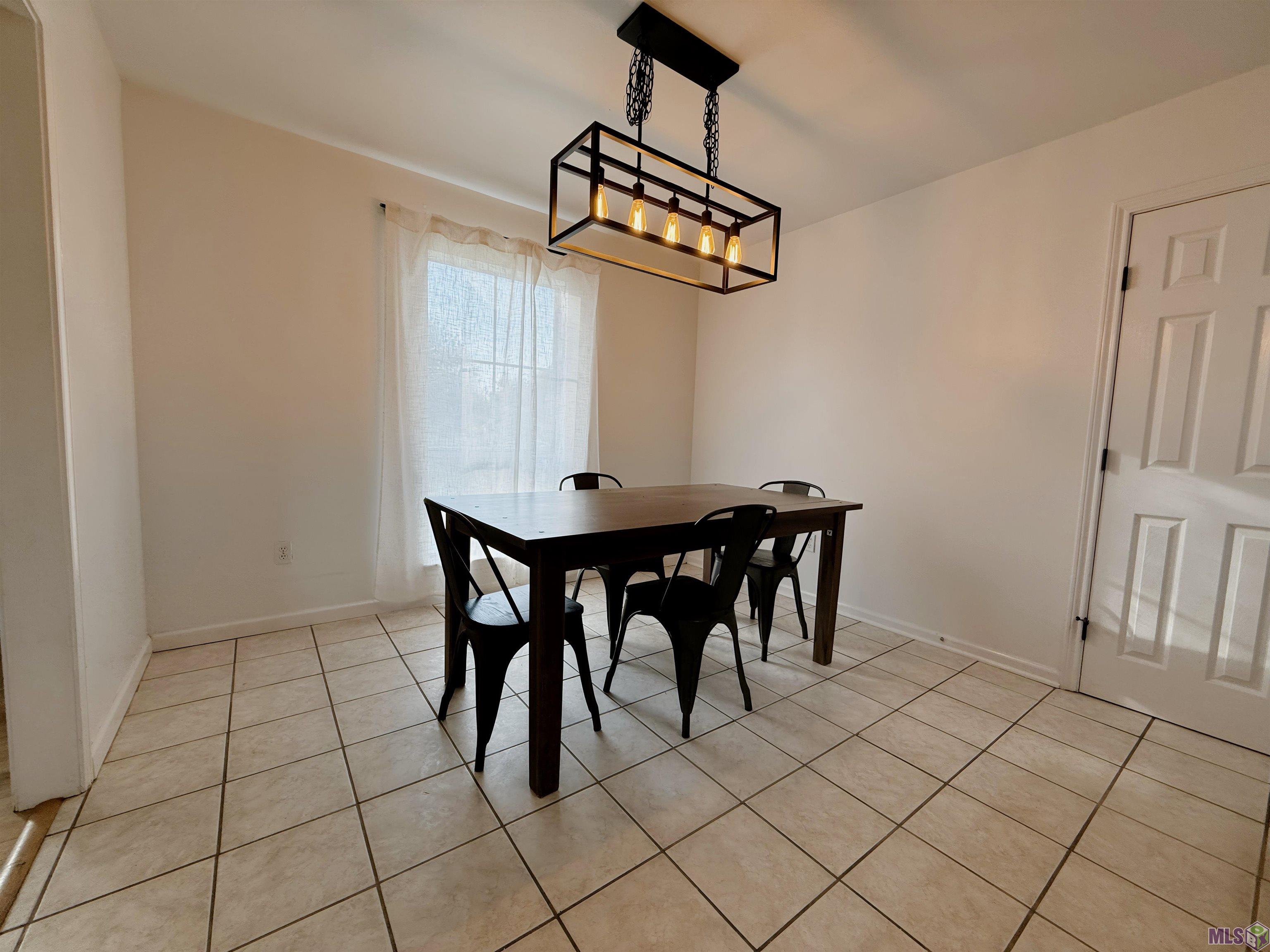 7605 Recorder Drive St. George, LA 70817 - Photo 15 of 44 DINING