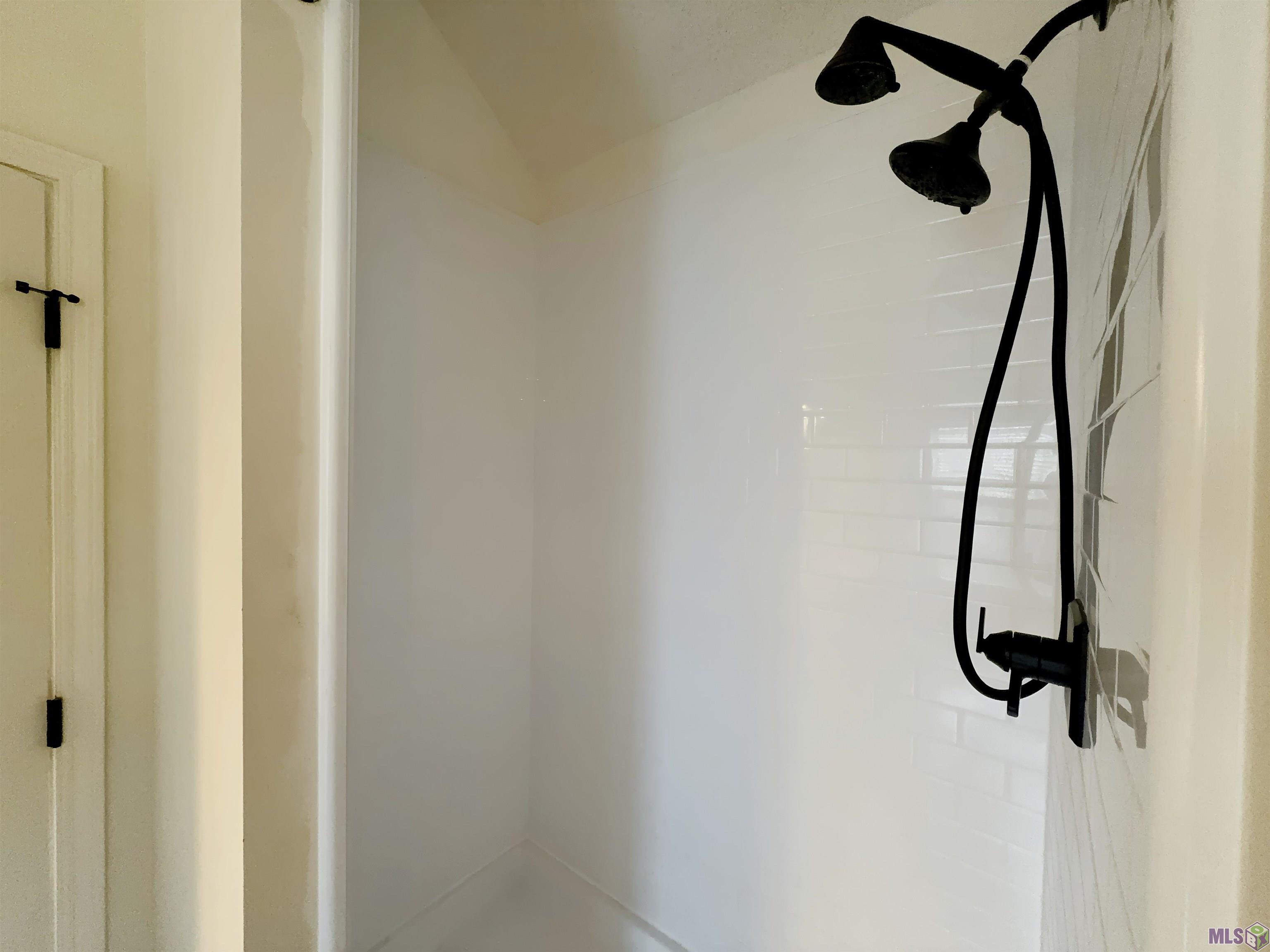 7605 Recorder Drive St. George, LA 70817 - Photo 22 of 44 UPDATED SHOWER