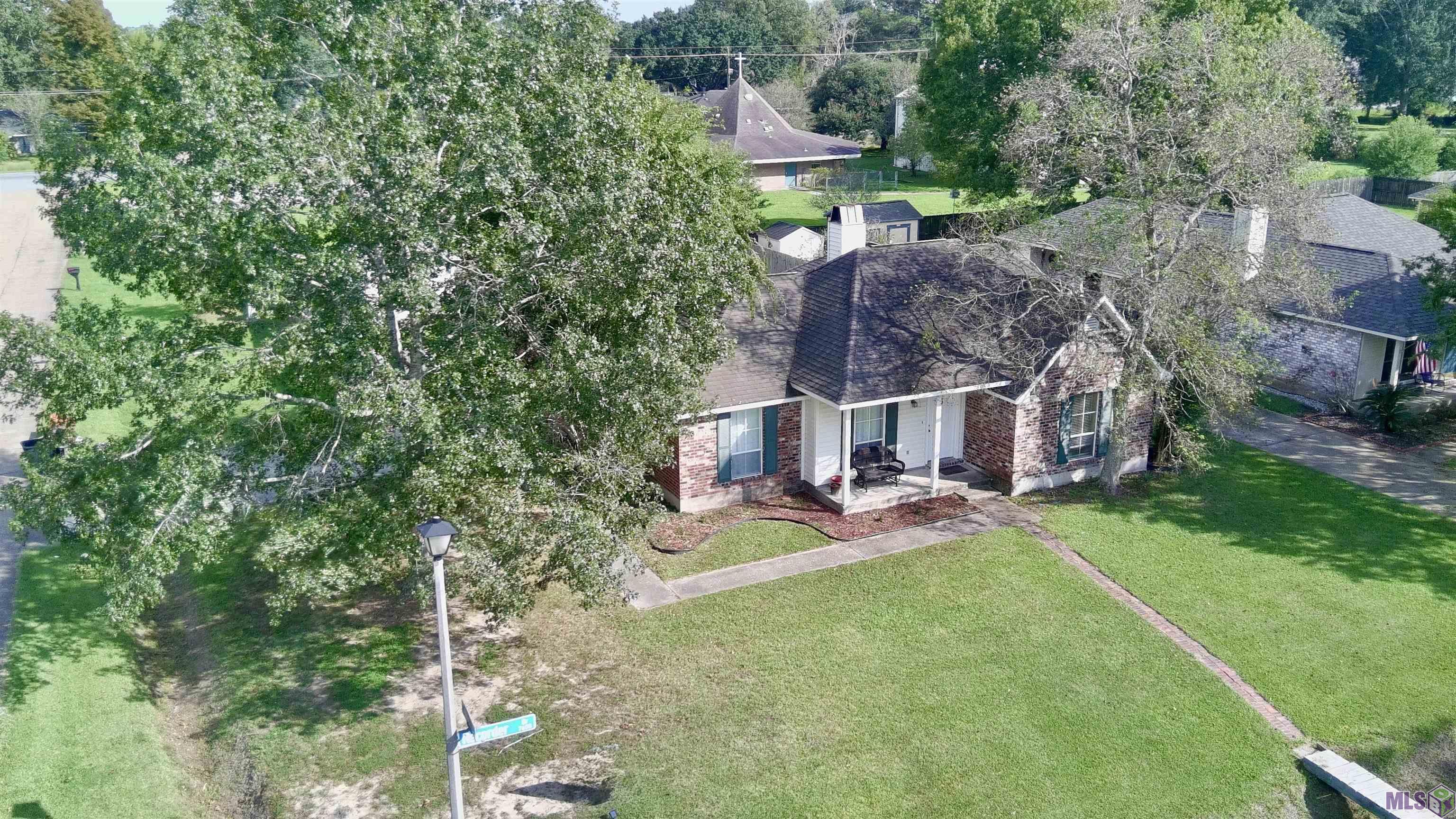 7605 Recorder Drive St. George, LA 70817 - Photo 38 of 44 LARGE FRONT AND BACKYARD