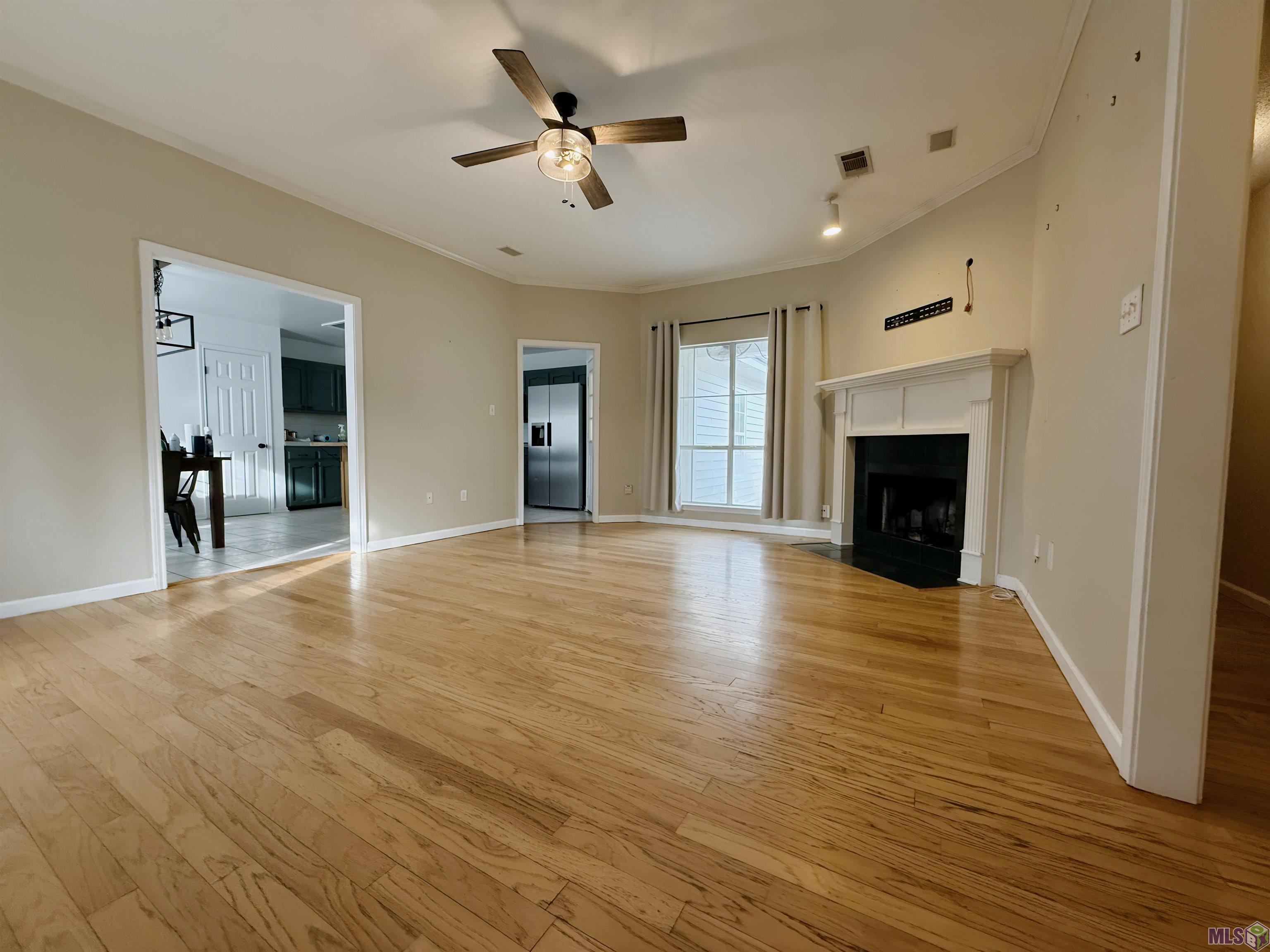 7605 Recorder Drive St. George, LA 70817 - Photo 7 of 44 LIVING ROOM