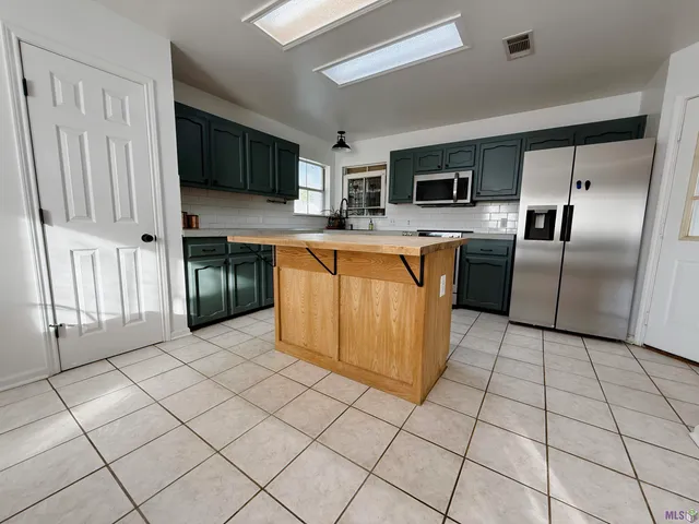 $239,000 | 7605 Recorder Drive, St. George, LA 70817