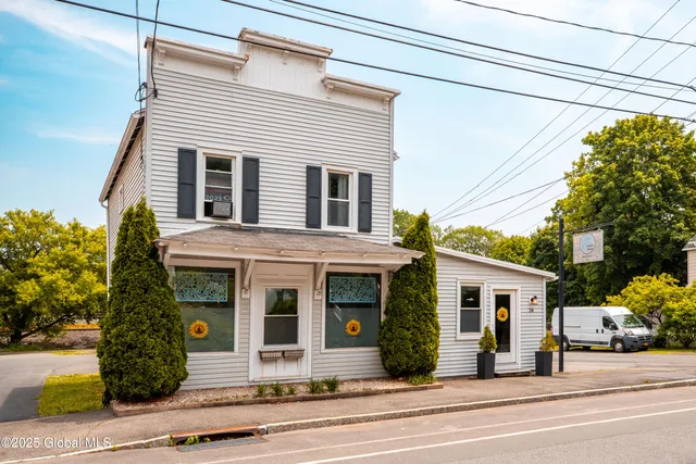 $264,900 | 24 South Main Street, Voorheesville, NY 12186
