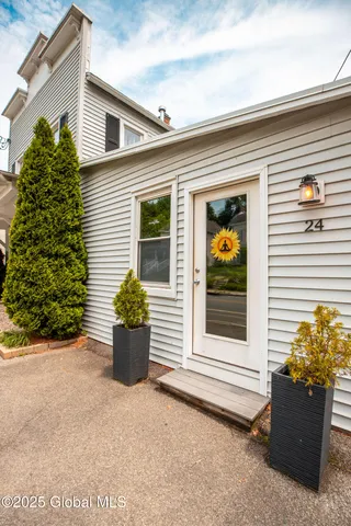 $264,900 | 24 South Main Street, Voorheesville, NY 12186
