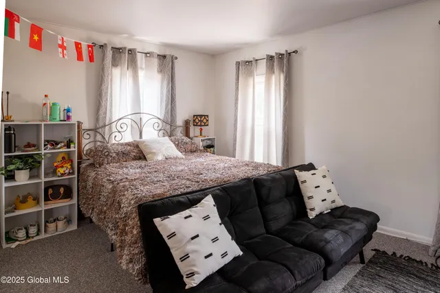 $264,900 | 24 South Main Street, Voorheesville, NY 12186