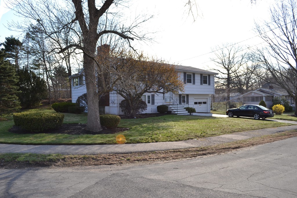 15 Norwich Road Norwood, MA 02062 - Photo 2 of 21 Gallery Image 2