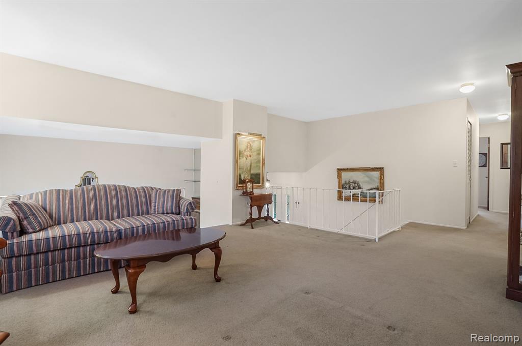 876 Dahlia Lane Rochester Hills, MI 48307 - Photo 14 of 44