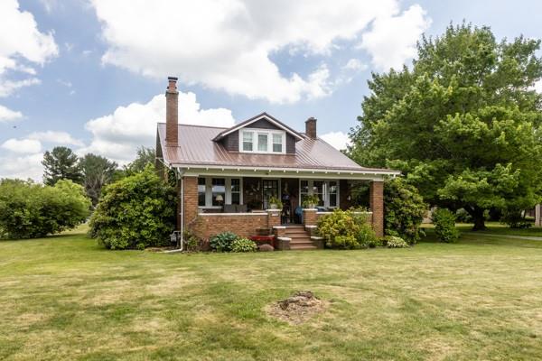 2132 Mercer Road New Brighton, PA 15066 - Photo 2 of 34