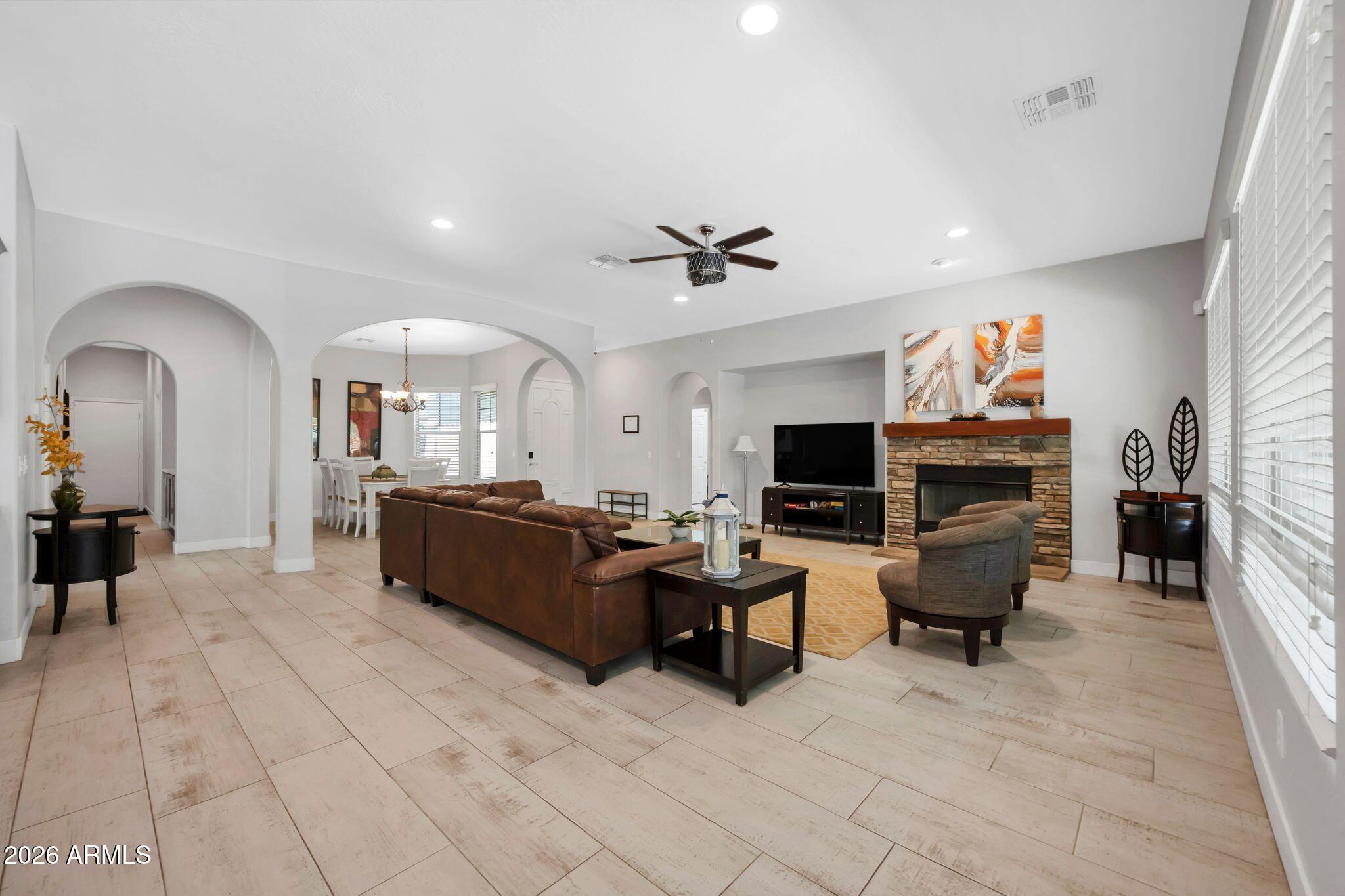 2414 West Mineral Road Phoenix, AZ 85041 - Photo 6 of 39