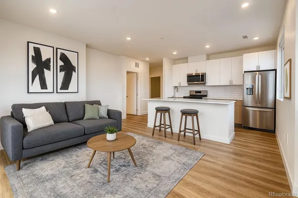 $2,595 | 5256 North Federal Boulevard, Unit 528, Denver, CO 80221