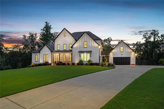 $2,474,900 | 128 Creekview Lane, Canton, GA 30115