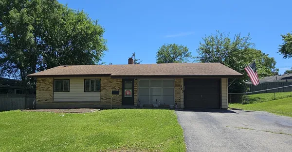 $329,900 | 485 Washington Boulevard, Hoffman Estates, IL 60169
