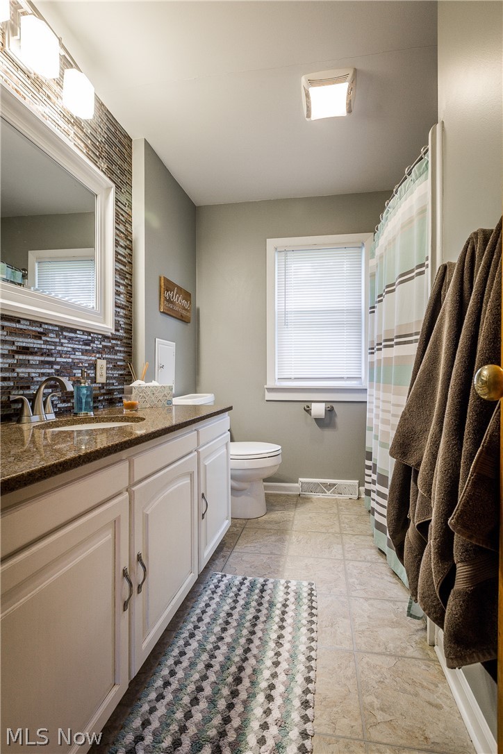 3012 Lomae Road Akron, OH 44312 - Photo 26 of 32 Full Bathroom